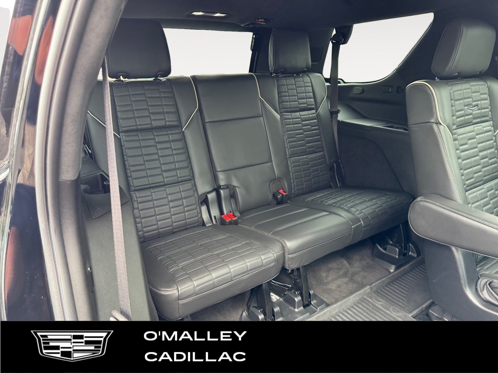 Used 2022 Cadillac Escalade Sport Platinum AWD/4WD image 13