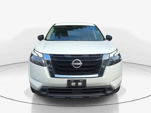 Used 2024 Nissan Pathfinder S FWD image 11