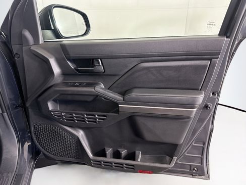 Used 2025 Toyota Tacoma SR5 image 31