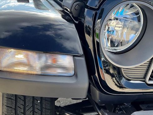 New 2025 Jeep Gladiator Sport image 34