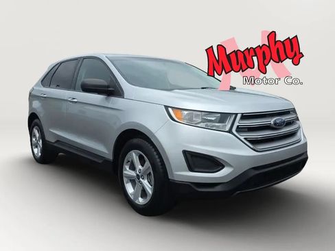 Used 2018 Ford Edge SE FWD image 3