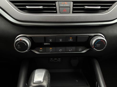 Used 2025 Nissan Altima 2.5 SR FWD image 25