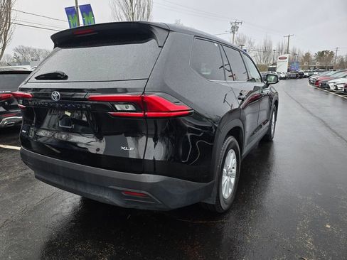 Certified 2024 Toyota Grand Highlander AWD image 8