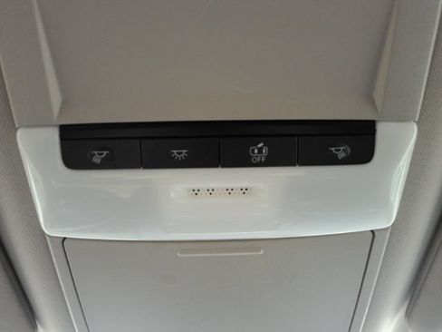 Used 2025 Nissan Altima 2.5 S FWD image 43