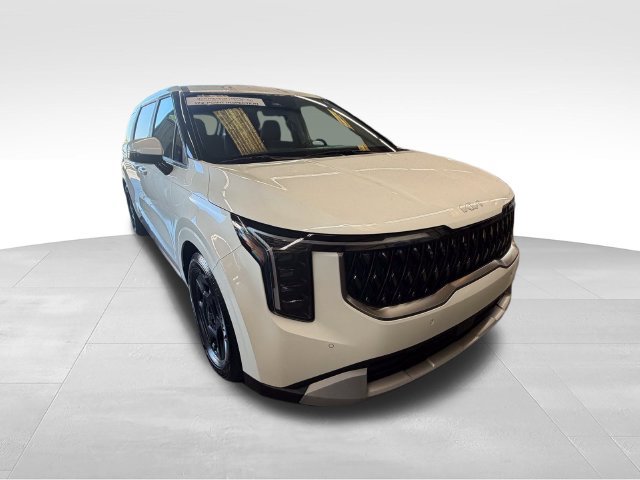 Used 2025 Kia Carnival FWD image 7