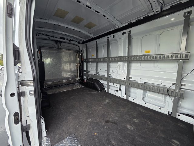 Used 2023 Ford E-Transit Medium Roof RWD image 20