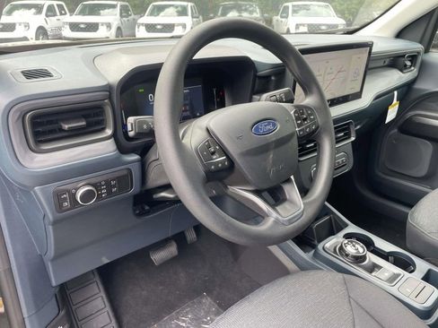 New 2025 Ford Maverick XL image 15