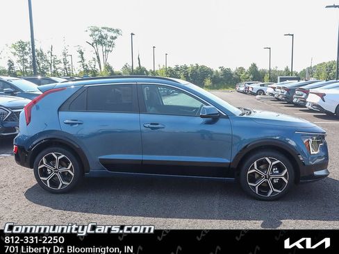 Certified 2025 Kia Niro EX Touring FWD image 6