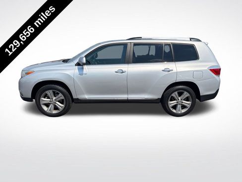 Used 2013 Toyota Highlander Limited FWD image 2