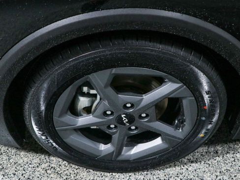 Used 2025 Kia K4 FWD image 11