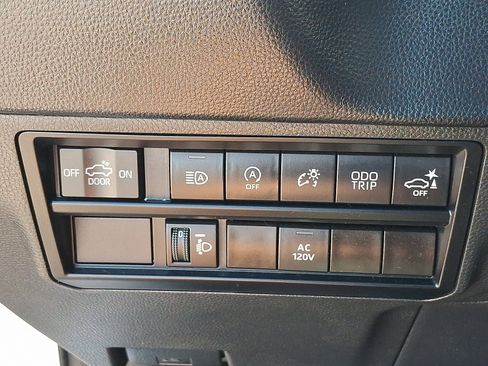 Used 2023 Toyota Tundra SR5 w/ SR5 Premium Package AWD/4WD image 27