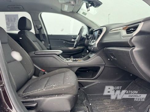 Used 2021 GMC Acadia SLE w/ Driver Convenience Package image 15