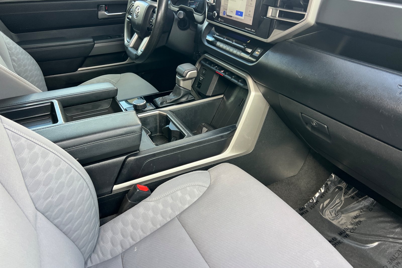 Used 2022 Toyota Tundra SR5 w/ SR5 Convenience Package RWD image 15