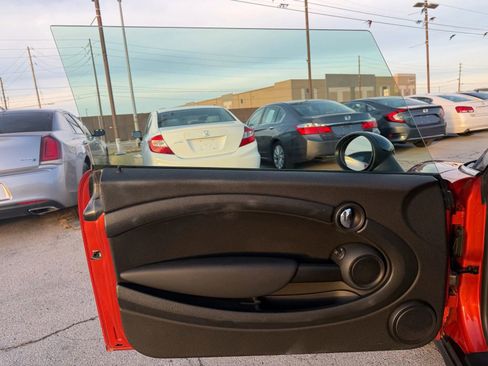 Used 2013 MINI Cooper Hardtop image 9