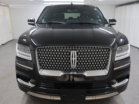Used 2018 Lincoln Navigator L Select AWD/4WD image 2