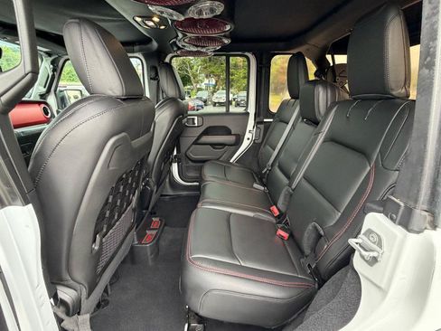 Used 2019 Jeep Wrangler Unlimited Rubicon AWD/4WD image 31