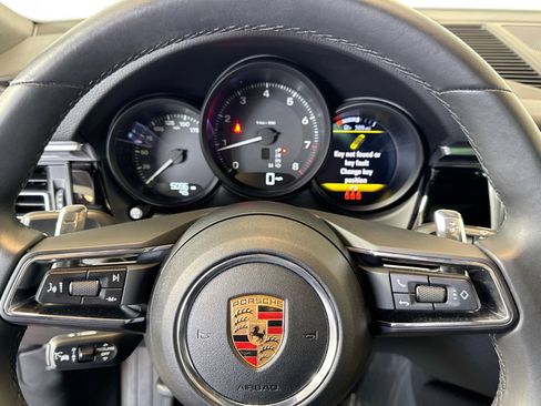 Used 2025 Porsche Macan w/ Premium Package Plus image 13