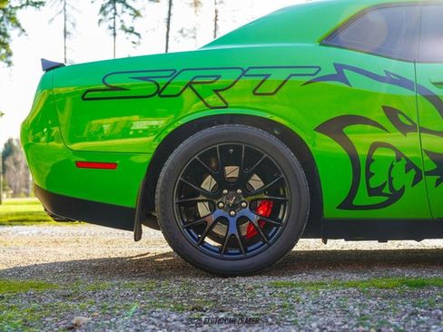Used 2017 Dodge Challenger SRT Hellcat image 10