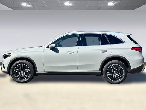 Certified 2026 Mercedes-Benz GLC 300 image 2