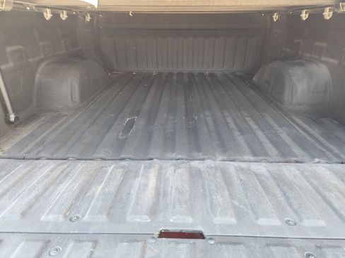 Used 2023 GMC Sierra 1500 SLT image 35