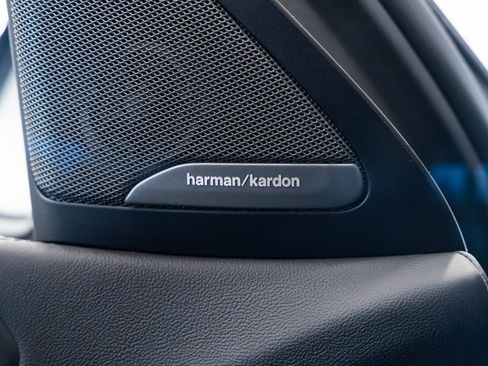 Used 2025 BMW X6 M Competition w/ Executive Package image 17