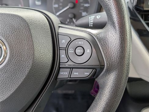 Used 2024 Toyota Corolla LE image 21