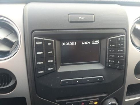 Used 2013 Ford F150 XLT w/ XLT Chrome Pkg image 9