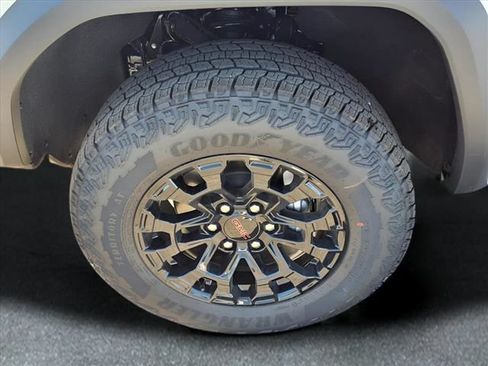 New 2026 GMC Canyon Elevation RWD image 27