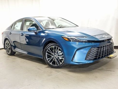 New 2025 Toyota Camry XLE image 2