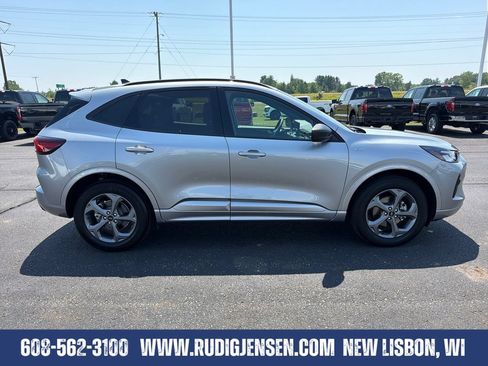 Used 2024 Ford Escape ST-Line w/ Tech Pack #1 AWD/4WD image 6