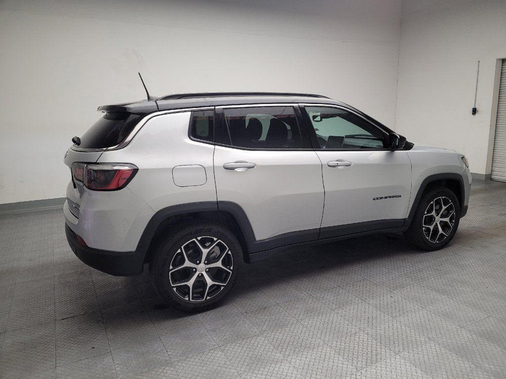Used 2024 Jeep Compass Limited AWD/4WD image 10