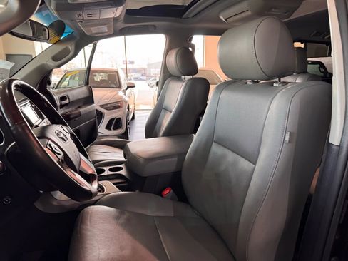 Used 2014 Toyota Sequoia Platinum image 10