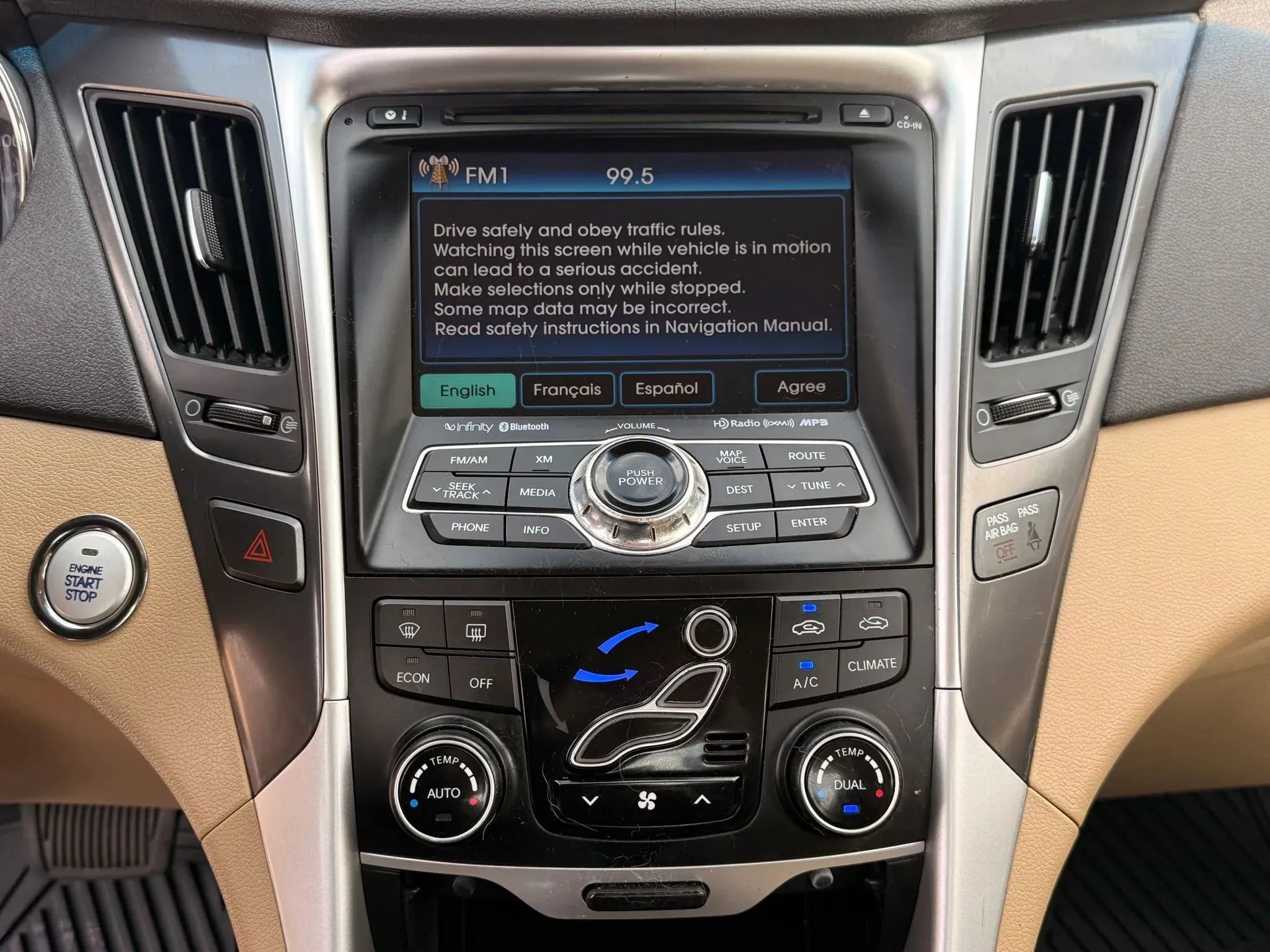 Used 2015 Hyundai Sonata Limited w/ Option Group 02 FWD image 27