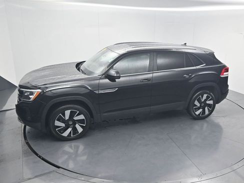 Used 2024 Volkswagen Atlas Cross Sport SE FWD image 55