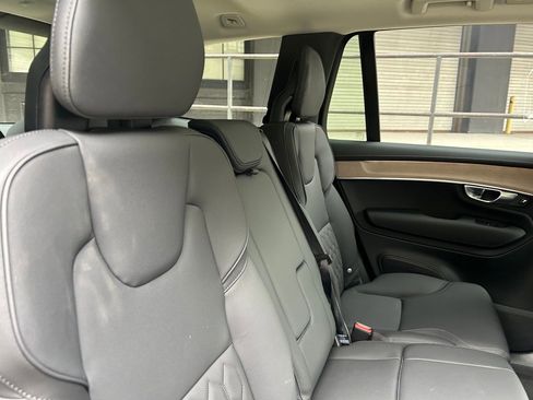 Certified 2025 Volvo XC90 B5 Plus image 17