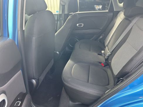 Used 2018 Kia Soul + image 25