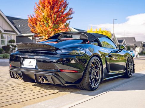 Used 2024 Porsche 718 Boxster Spyder RS RWD image 9