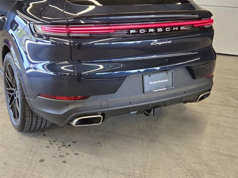New 2026 Porsche Cayenne Coupe image 8