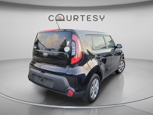 Used 2016 Kia Soul FWD image 3