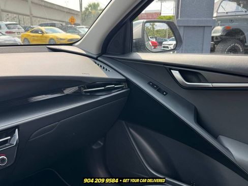 Used 2026 Kia Niro LX FWD image 18