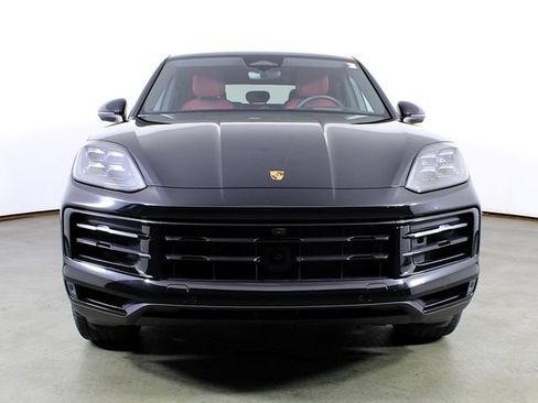 Certified 2026 Porsche Cayenne S AWD/4WD image 10