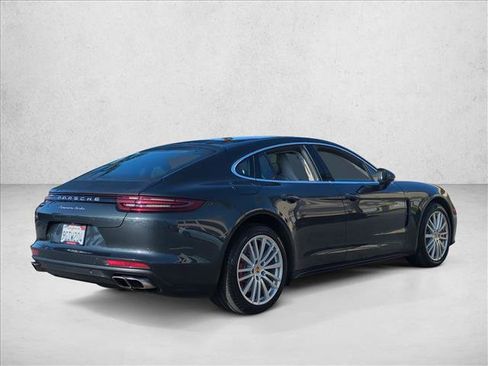 Used 2017 Porsche Panamera Turbo image 5