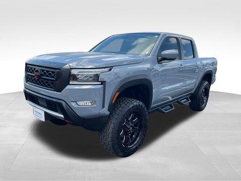 Used 2022 Nissan Frontier Pro-X w/ Pro-X Premium Package RWD image 2