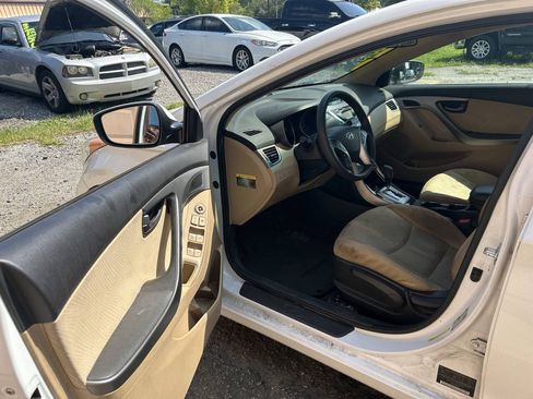 Used 2012 Hyundai Elantra GLS w/ Preferred Pkg 3 FWD image 13