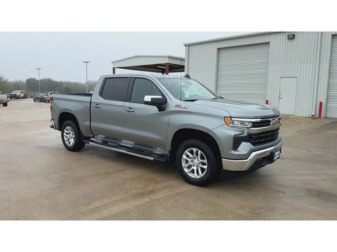 New 2026 Chevrolet Silverado 1500 LT w/ Z71 Off-Road Package image 2