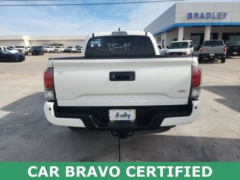 Used 2020 Toyota Tacoma TRD Sport w/ Technology Package image 5