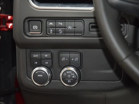 Used 2024 GMC Yukon AT4 AWD/4WD image 37