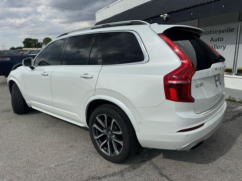 Used 2018 Volvo XC90 T6 Momentum w/ Convenience Package AWD/4WD image 4
