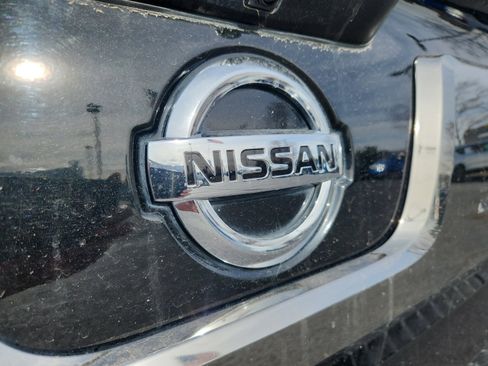 Used 2017 Nissan Titan Platinum Reserve image 23