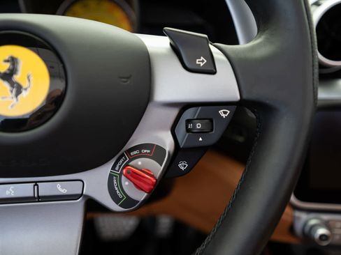 Certified 2019 Ferrari Portofino image 24